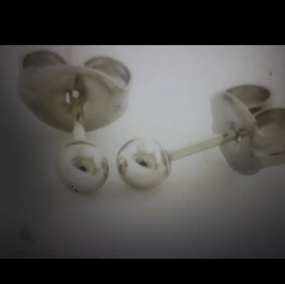 10K White Gold 3MM Stud Earrings
